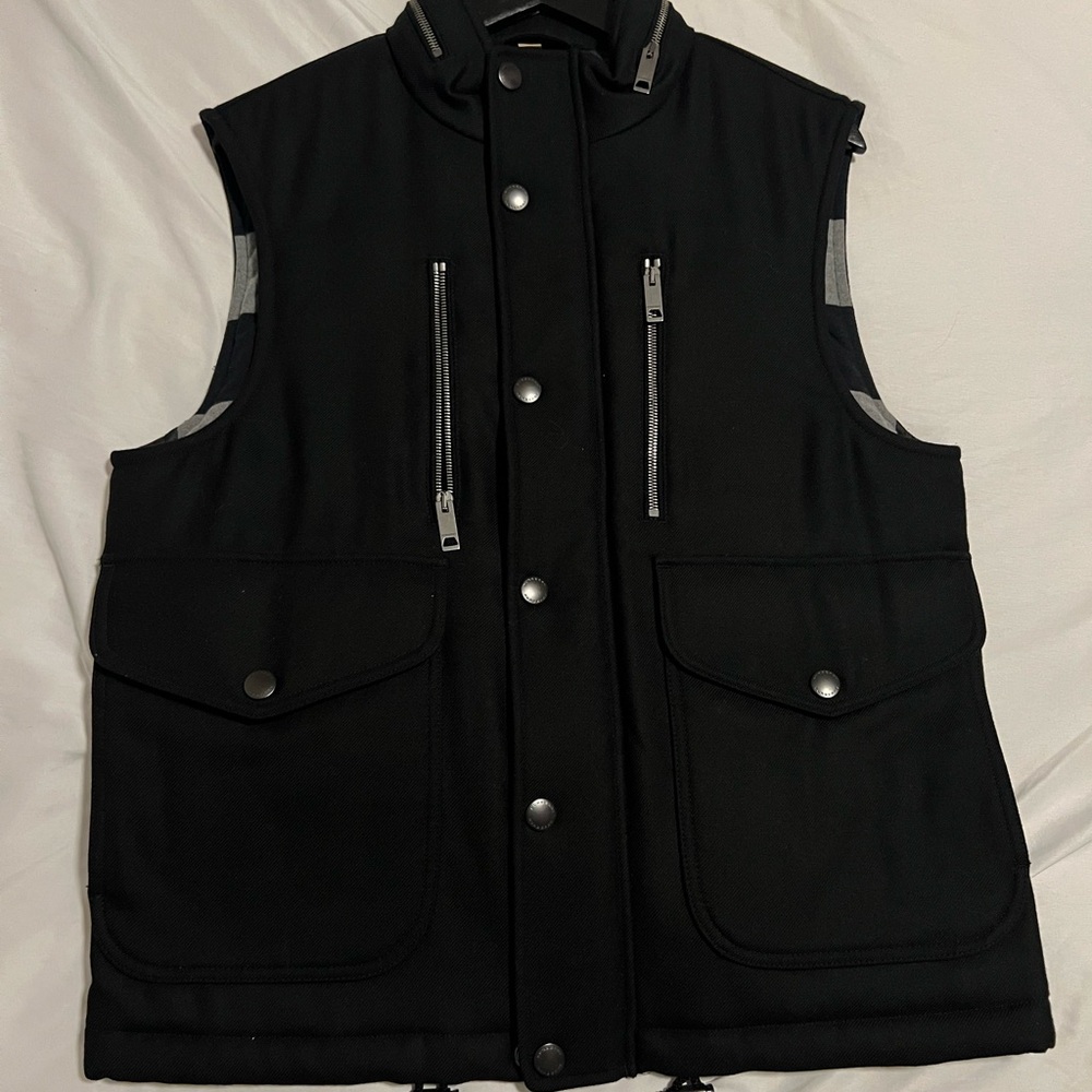 Men's Black Sleeveless Jacket
